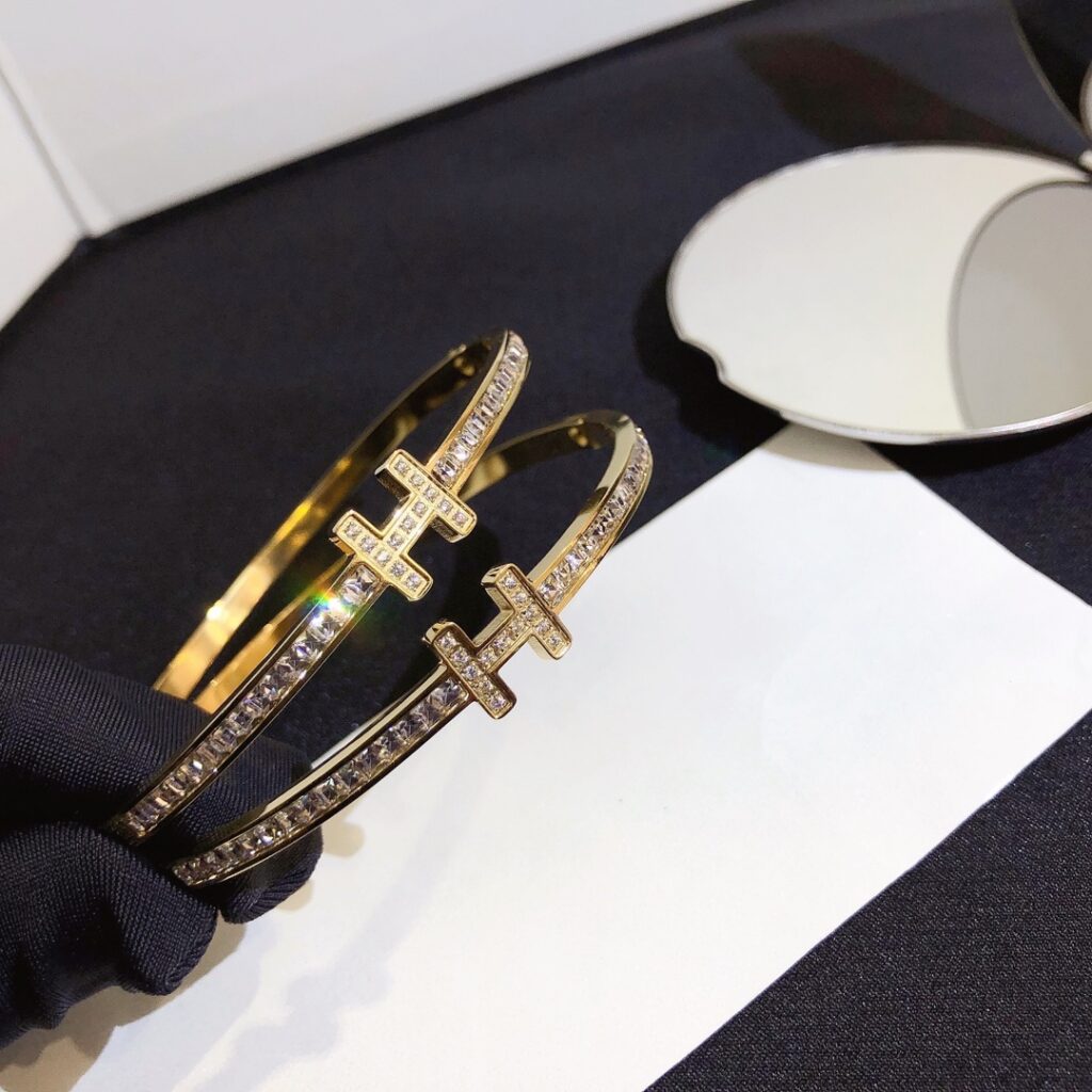 Designer S281 Bracelet editorial product context 3