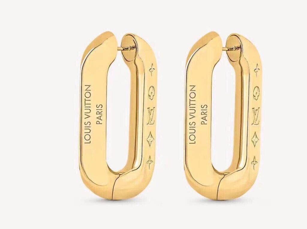 Designer A654 Ring editorial product context 1