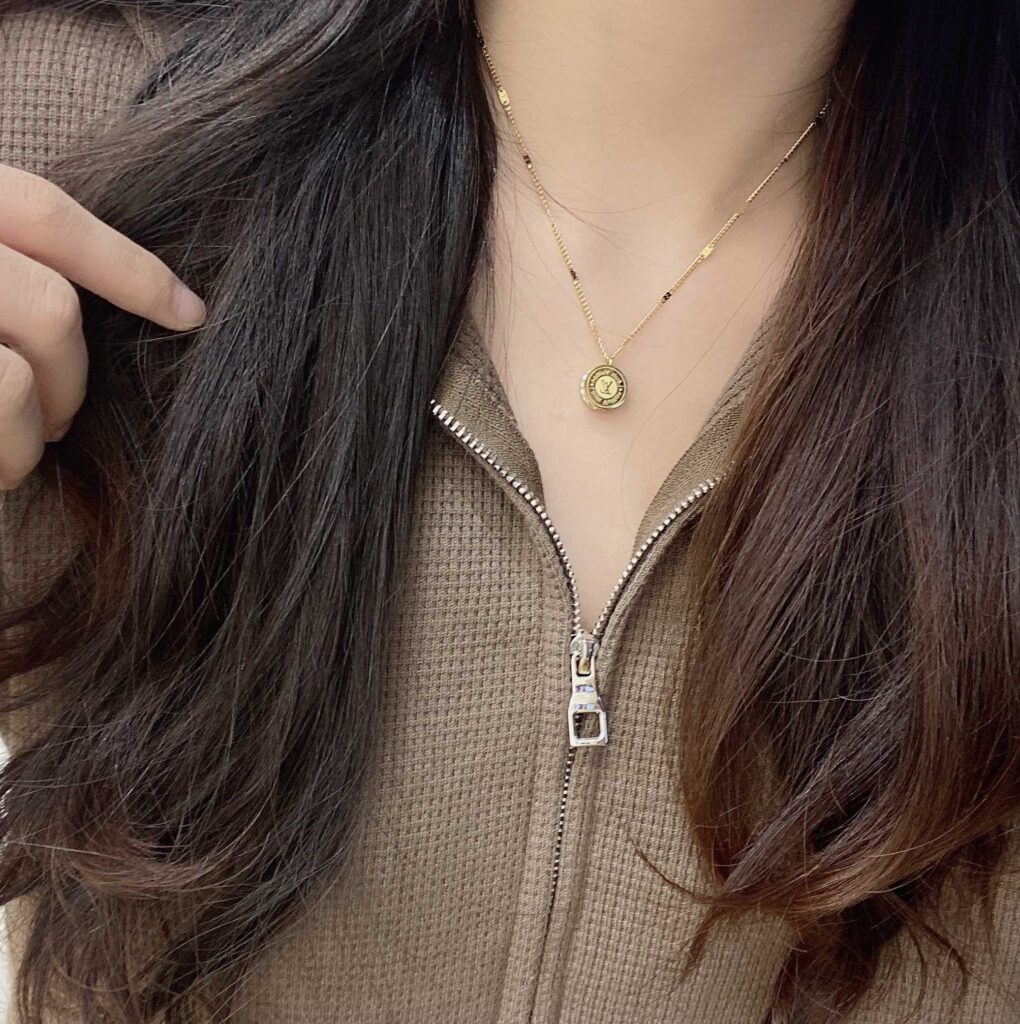 Designer Necklace editorial product context 1