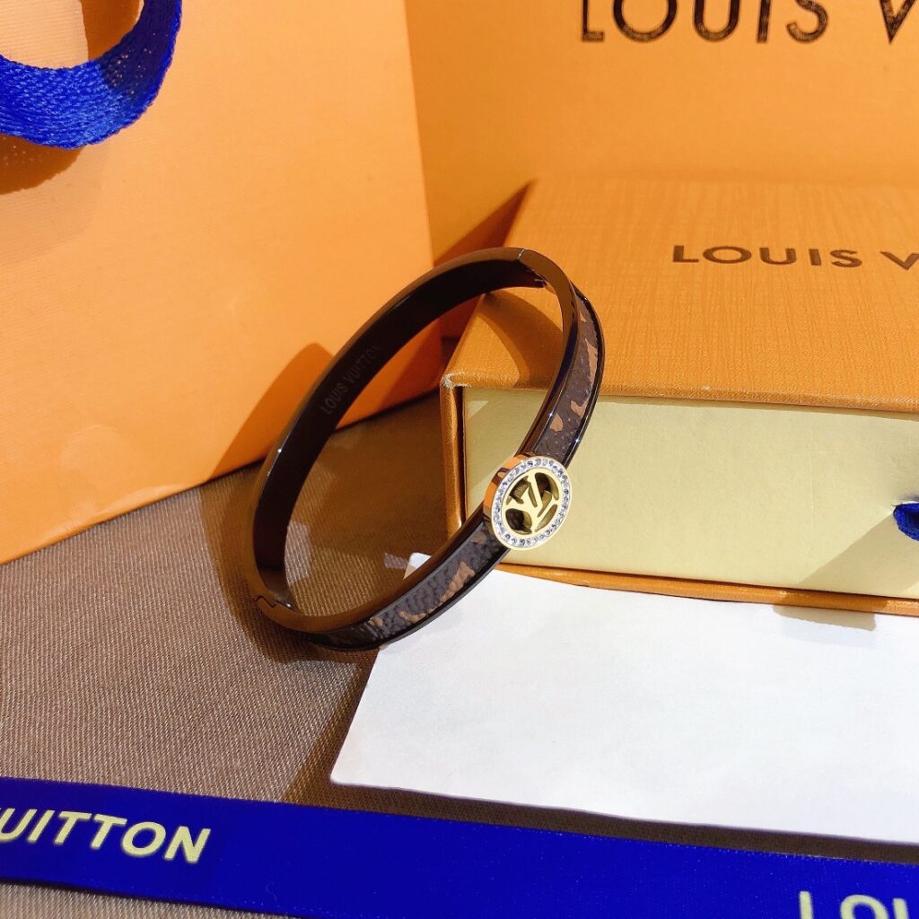Designer S288 Bracelet editorial product context 2
