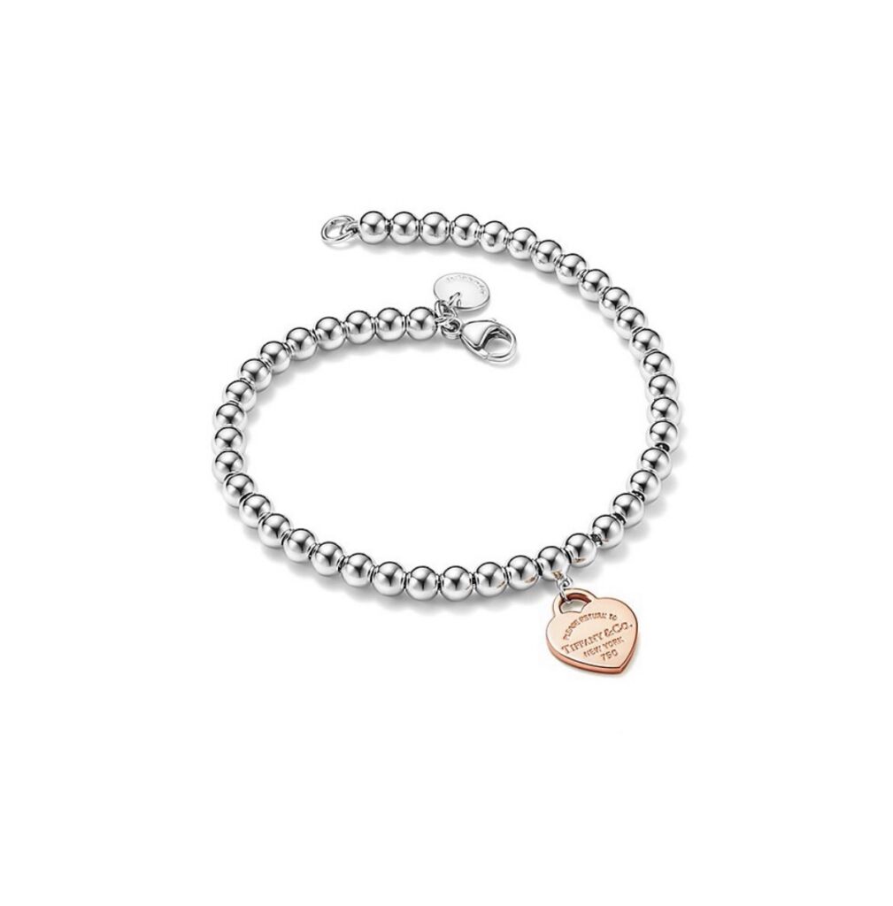 Designer L100 logo Ring editorial product context 1