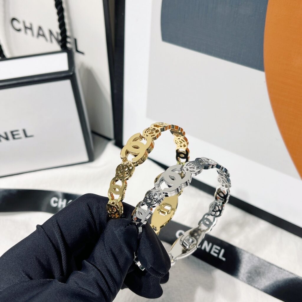 Designer S292 Bracelet editorial product context 2