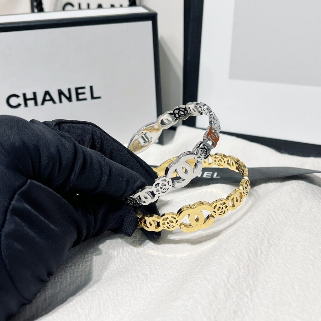 Designer S292 Bracelet editorial product context 3
