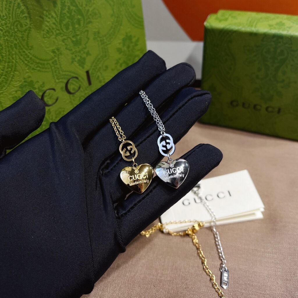 Designer Necklace editorial product context 1