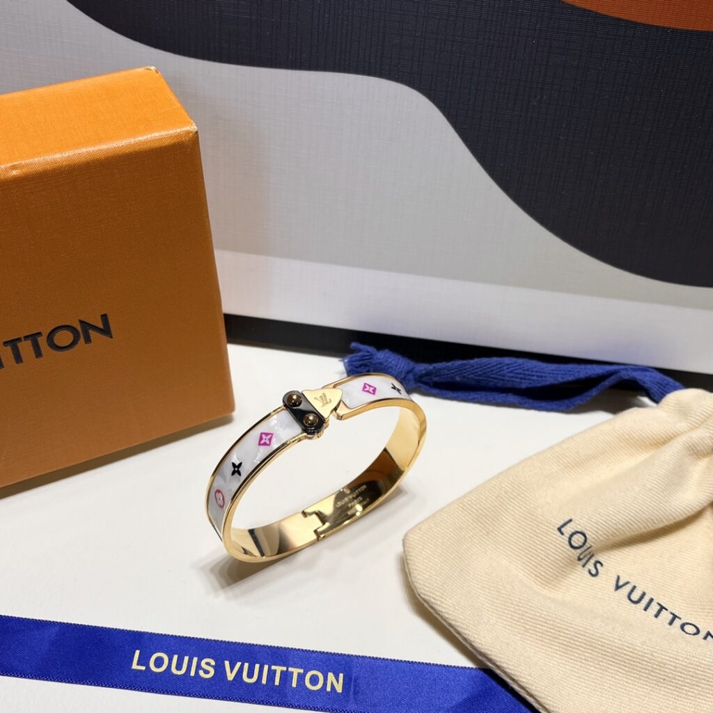 Designer S304 Bracelet editorial product context 3