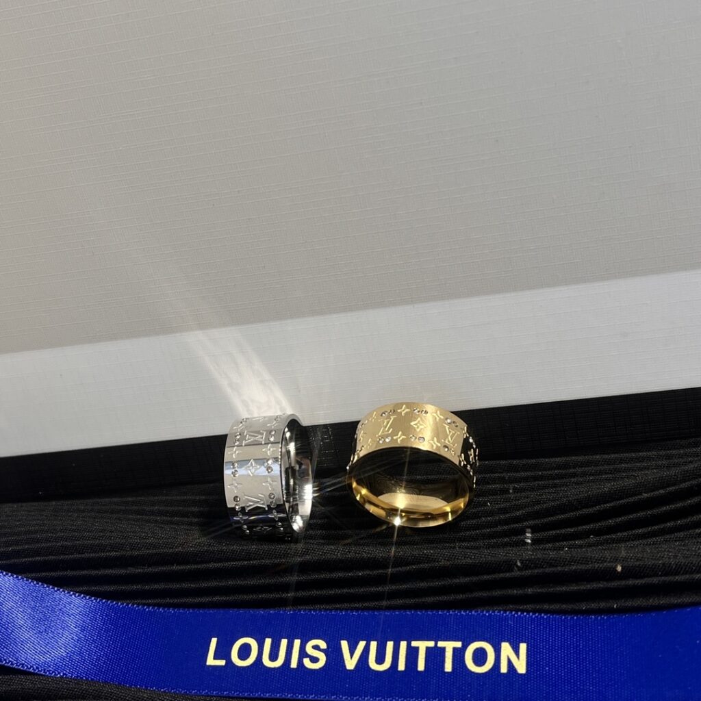 Designer J072 Ring editorial product context 2
