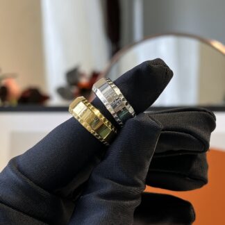 Luxury J073 logo Ring