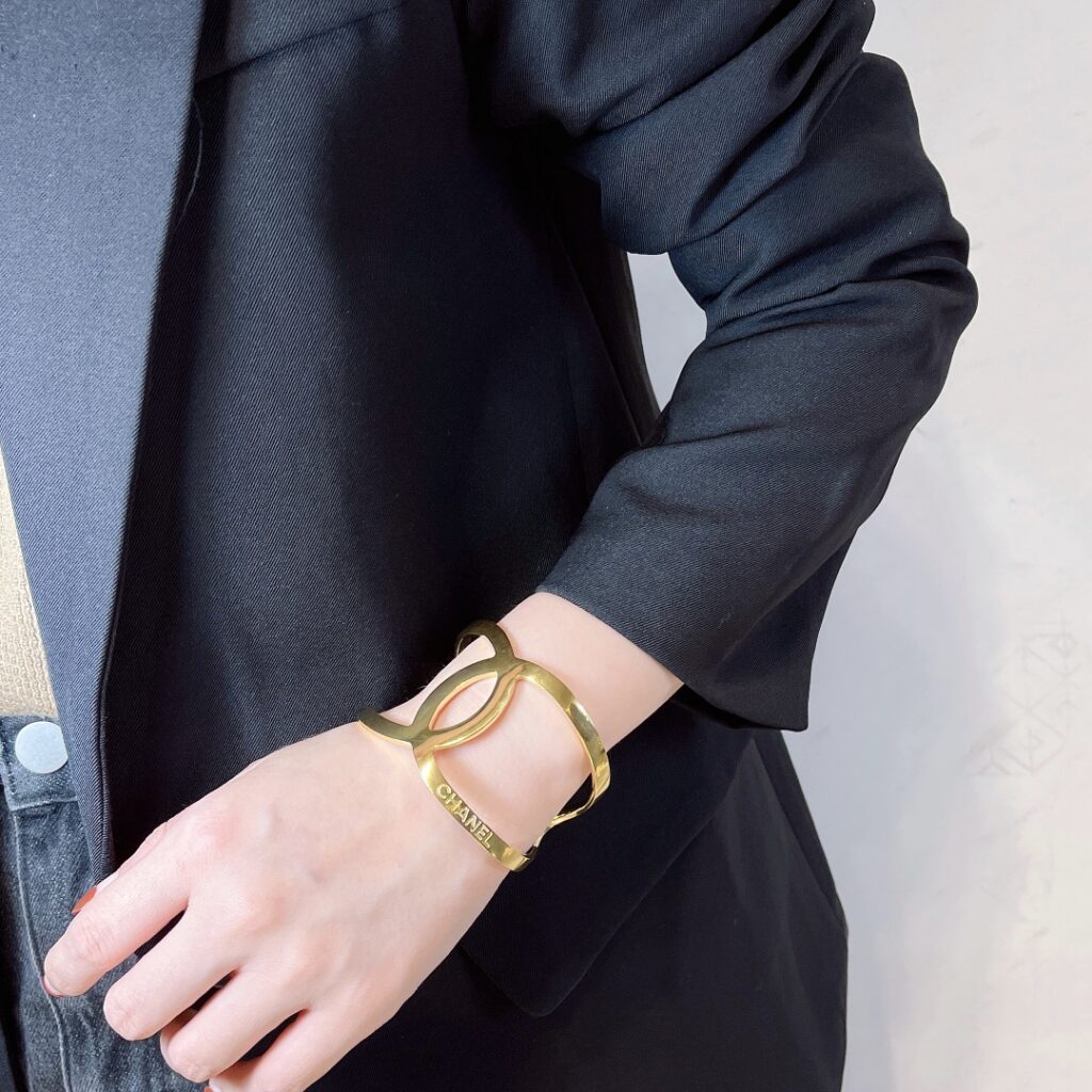 Designer S312 Bracelet editorial product context 1
