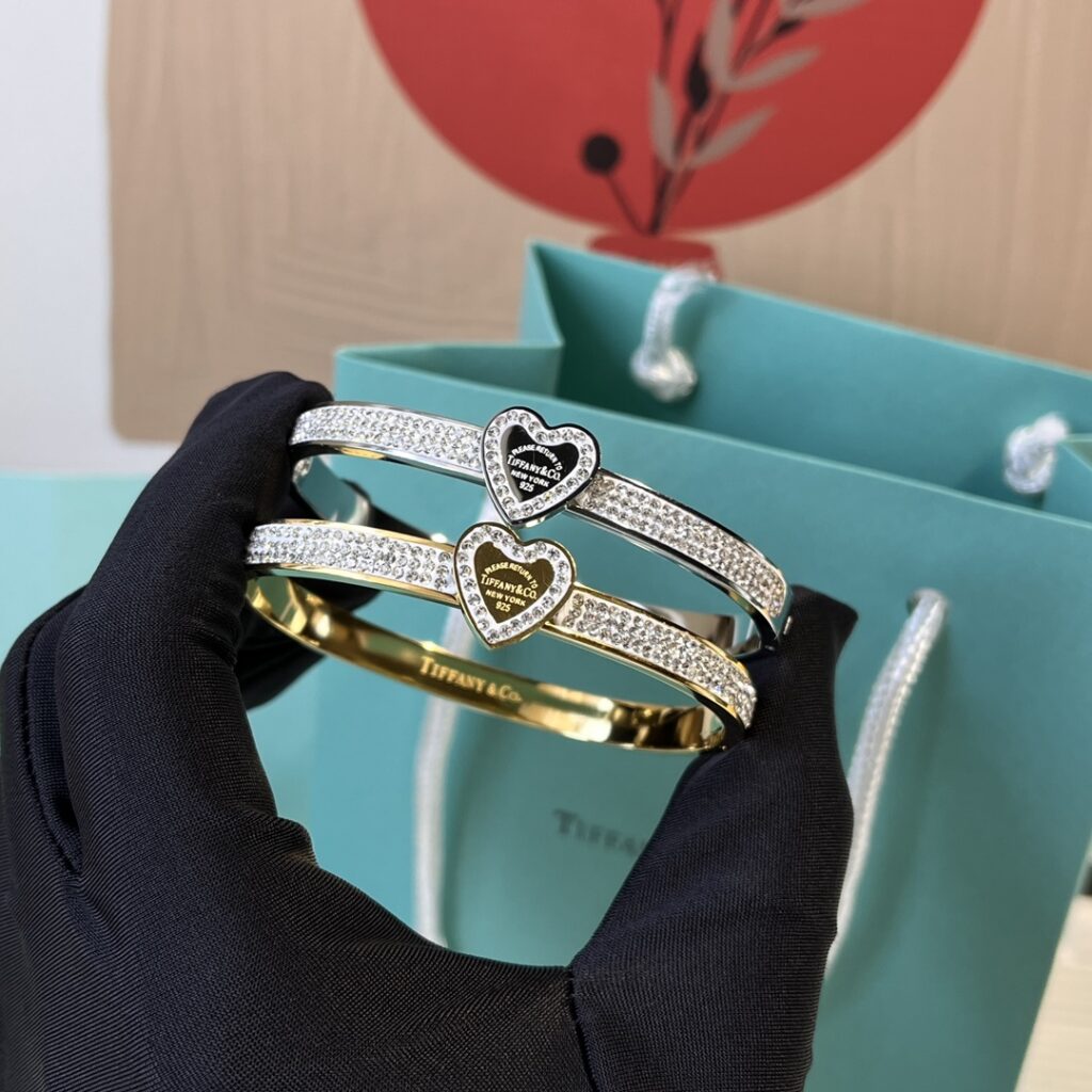 Designer S320 Bracelet editorial product context 1