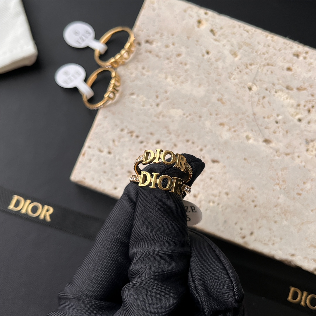 Luxury J085 Ring