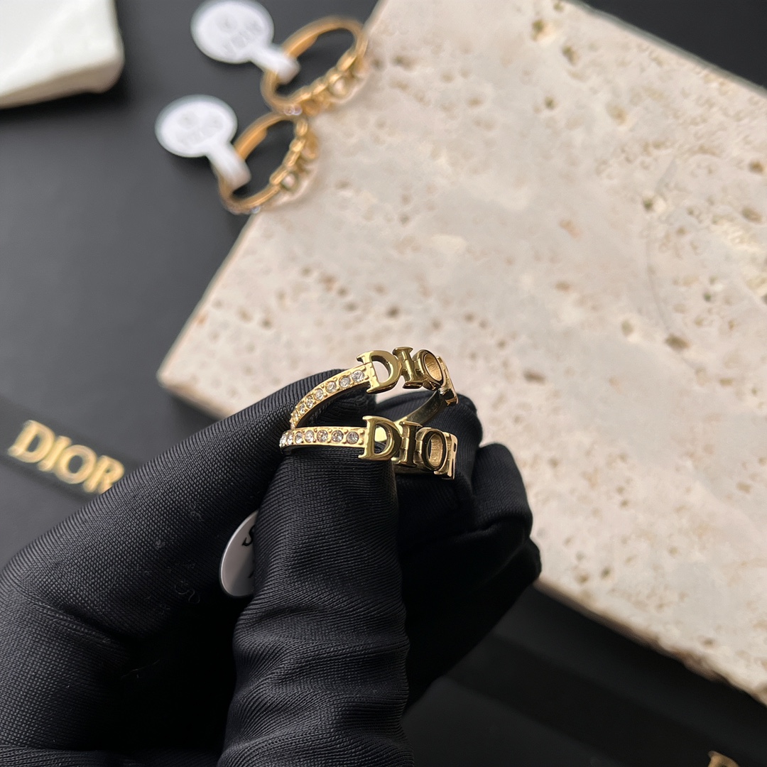 Luxury J085 Ring