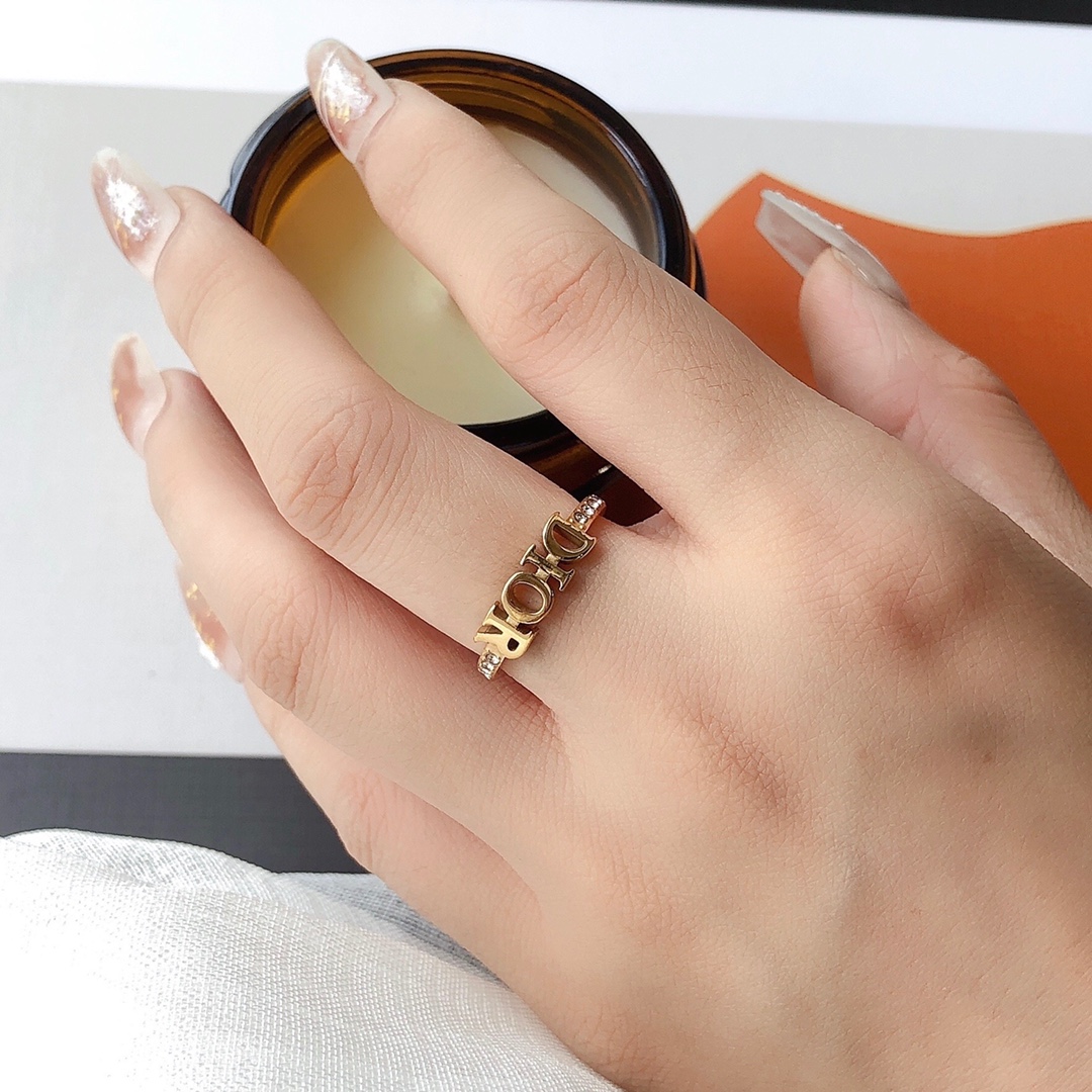 Luxury J085 Ring