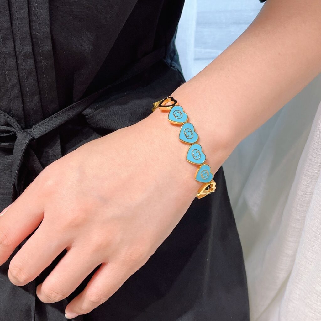 Designer S327 Ring editorial product context 1