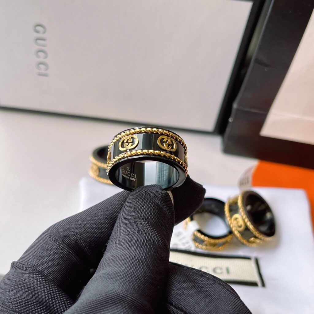 Designer J087 Black Ring editorial product context 1