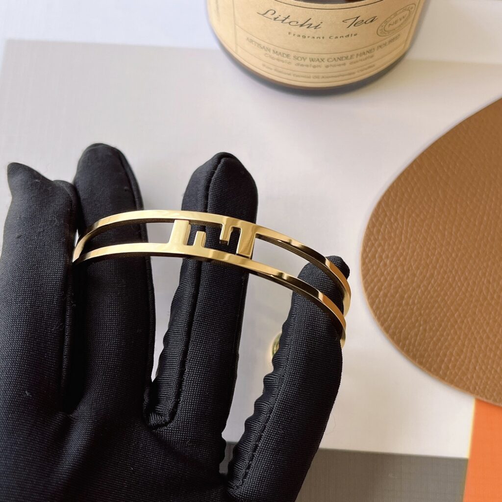 Designer S343 Bracelet editorial product context 1
