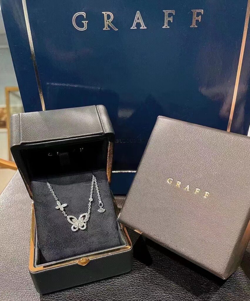 Graff White Necklace editorial product context 1