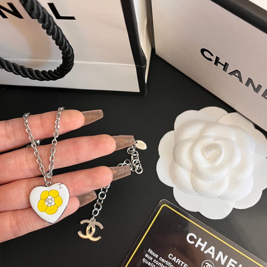 Designer Necklace editorial product context 1