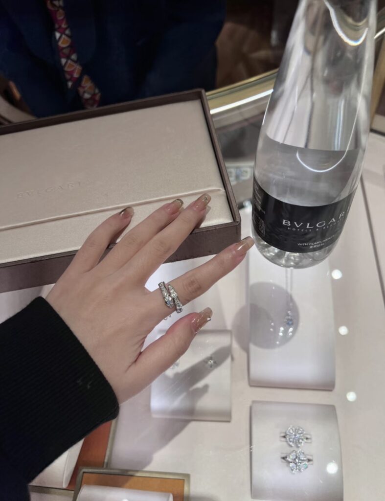 Bvlgari Jewelry Accessories Piece editorial product context 1