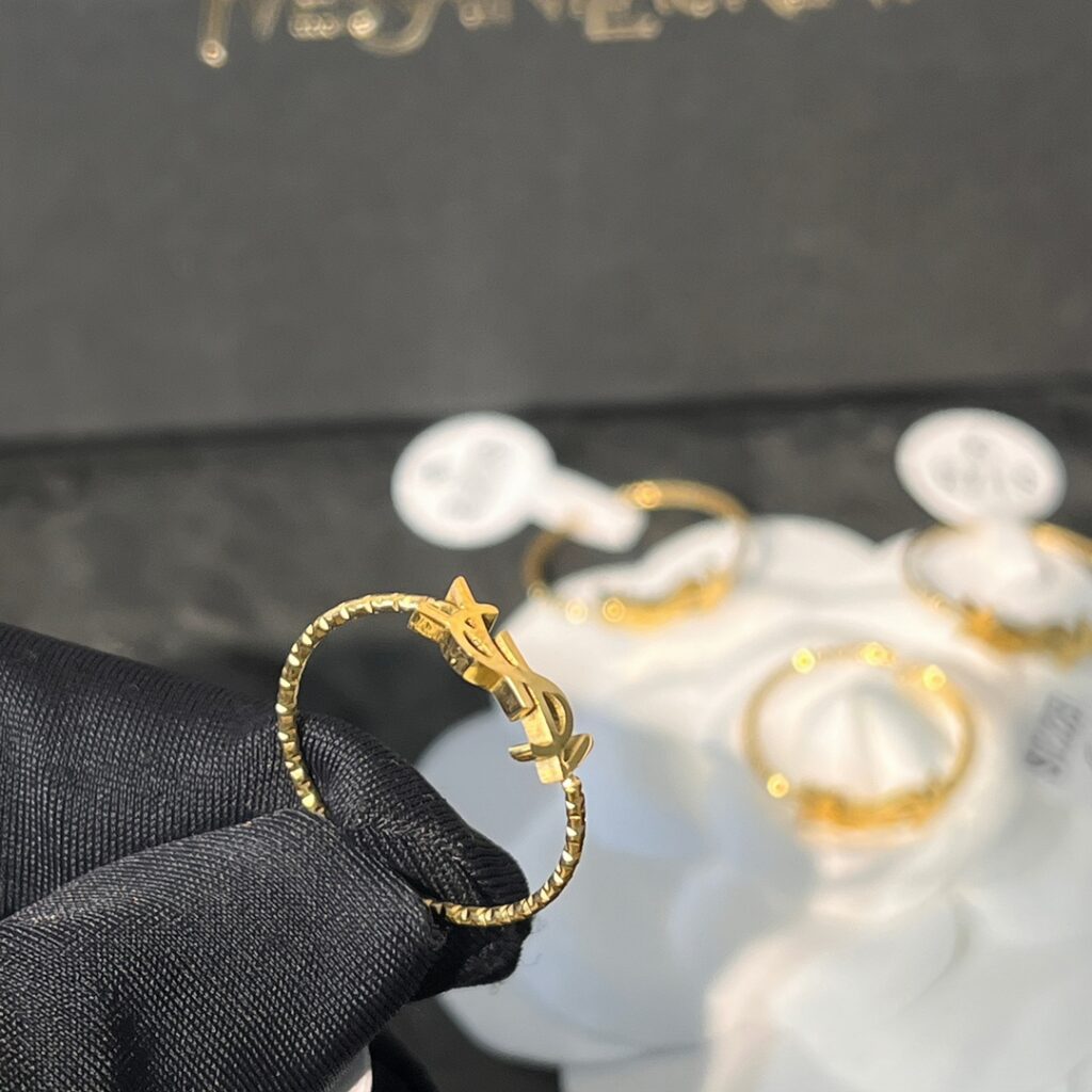 Designer J096 Ring editorial product context 1