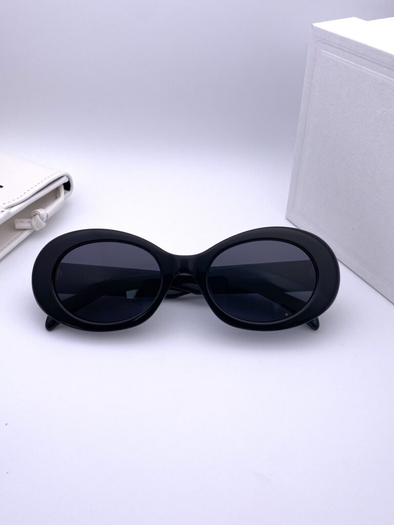 Designer AHYS Handbag editorial product context 1