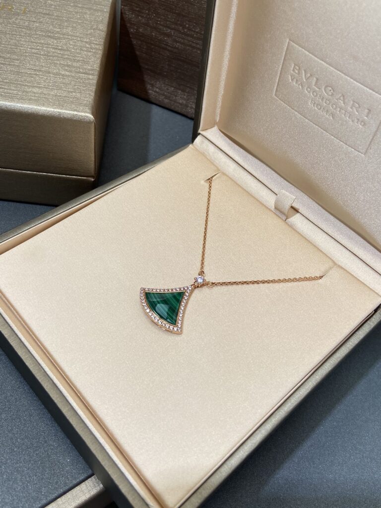 Bvlgari Necklace editorial product context 1