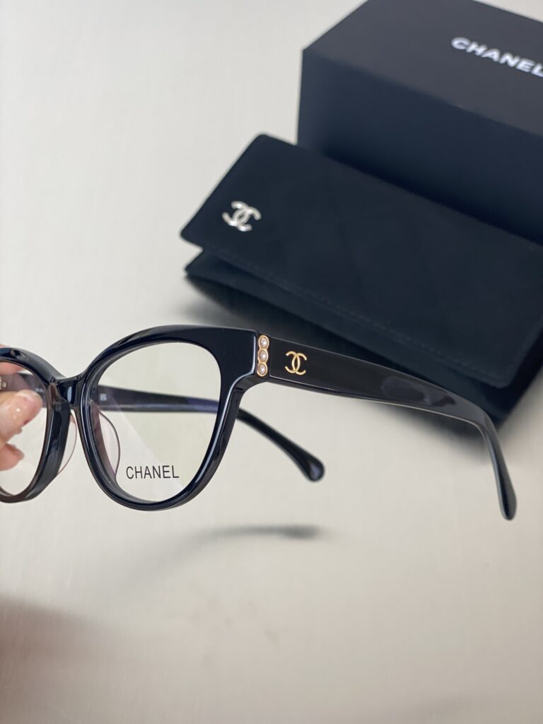 Designer RK8R Bag editorial product context 3