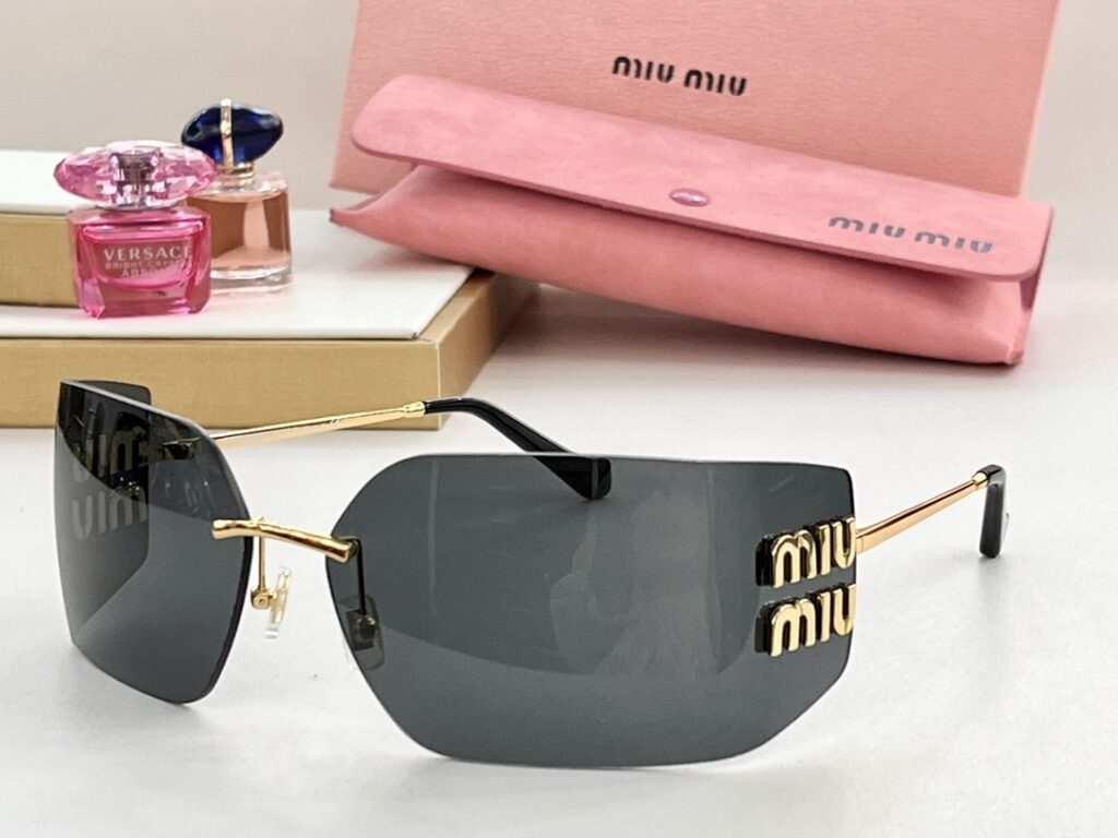 Miu Miu Metal Gold Ring editorial product context 2