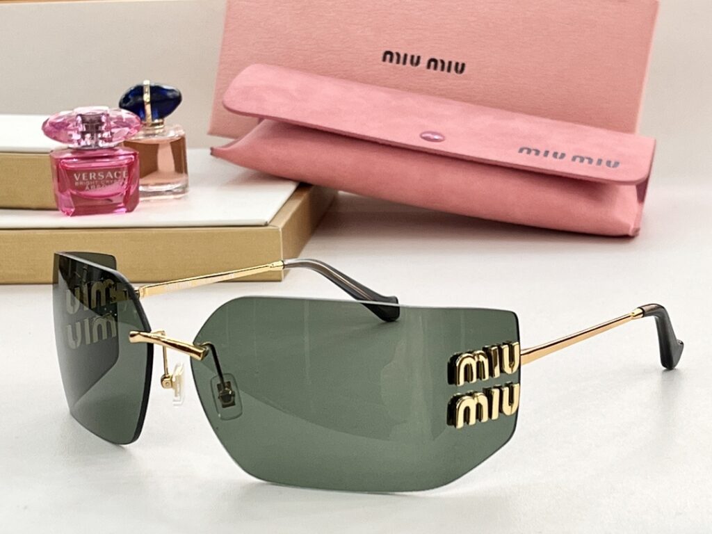 Miu Miu Metal Gold Ring editorial product context 3