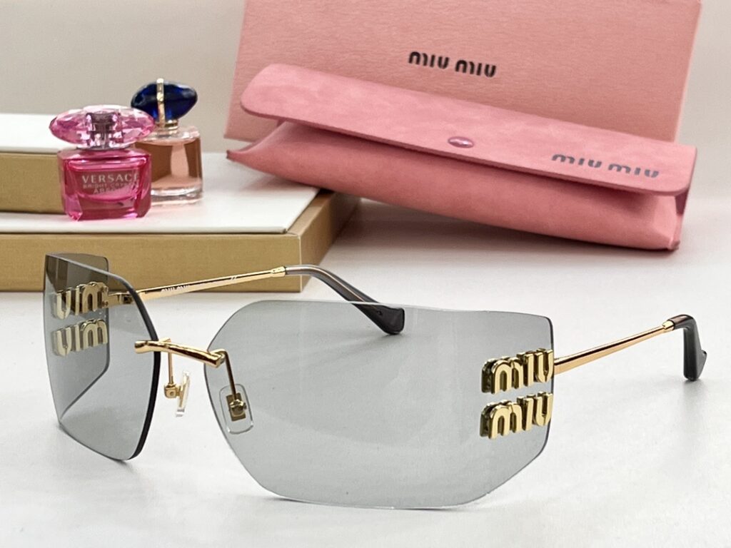 Miu Miu Metal Gold Ring editorial product context 1