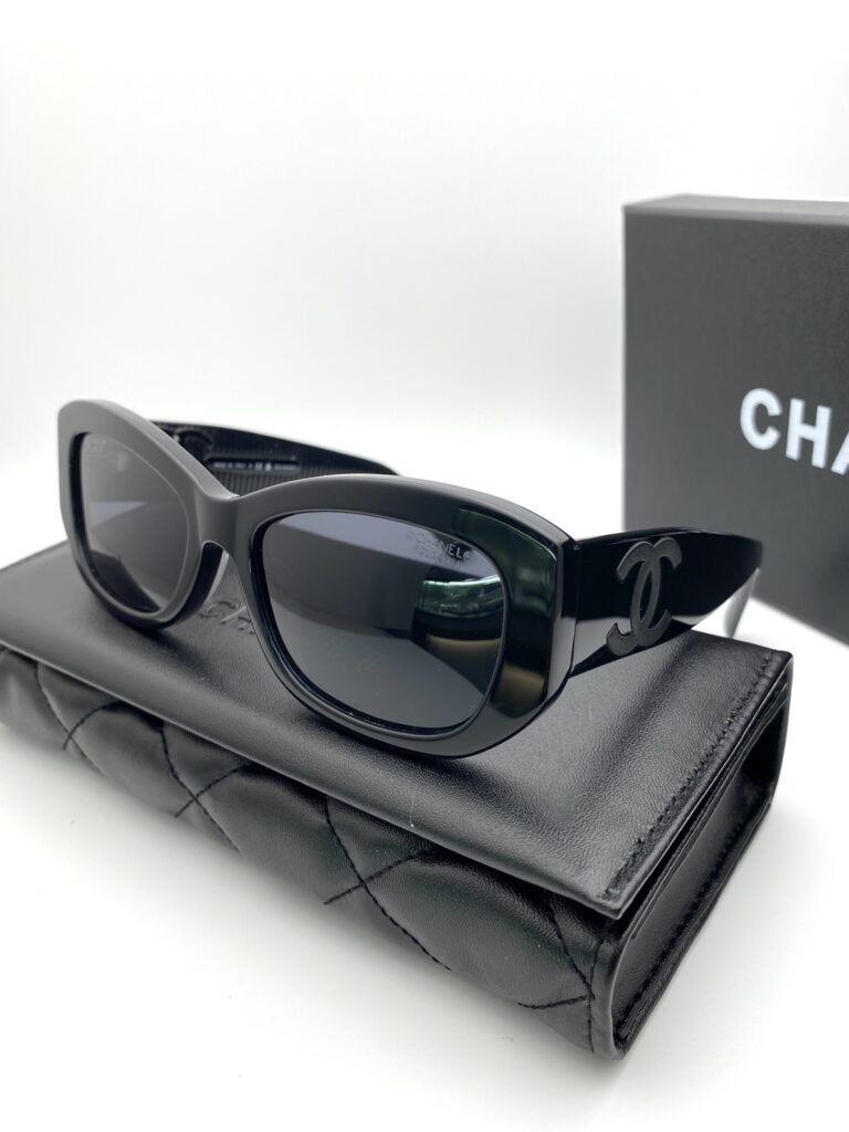 Designer MZM7 Bag editorial product context 2