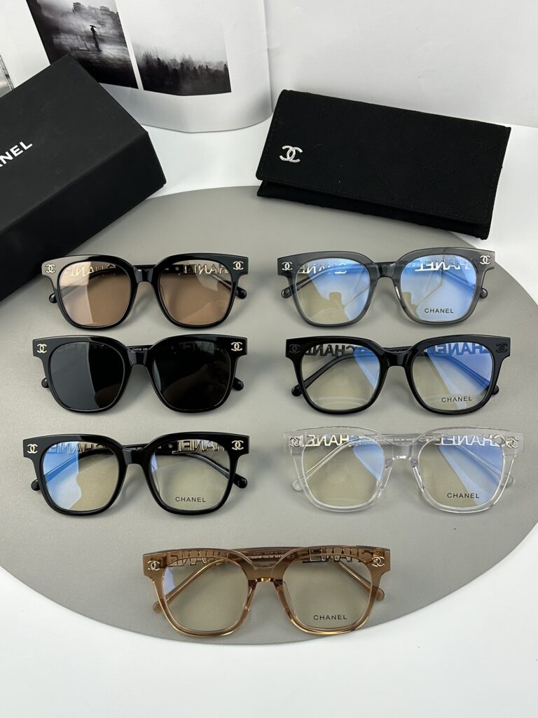 Designer KCSK Handbag editorial product context 1