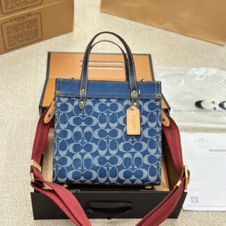 Coach p175 Field SIZE 22 11 20 Small Tote Bag