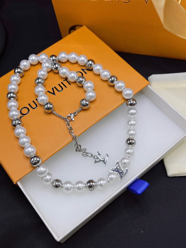 Designer Necklace editorial product context 2