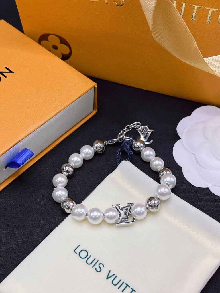 Designer L134 Bracelet editorial product context 2