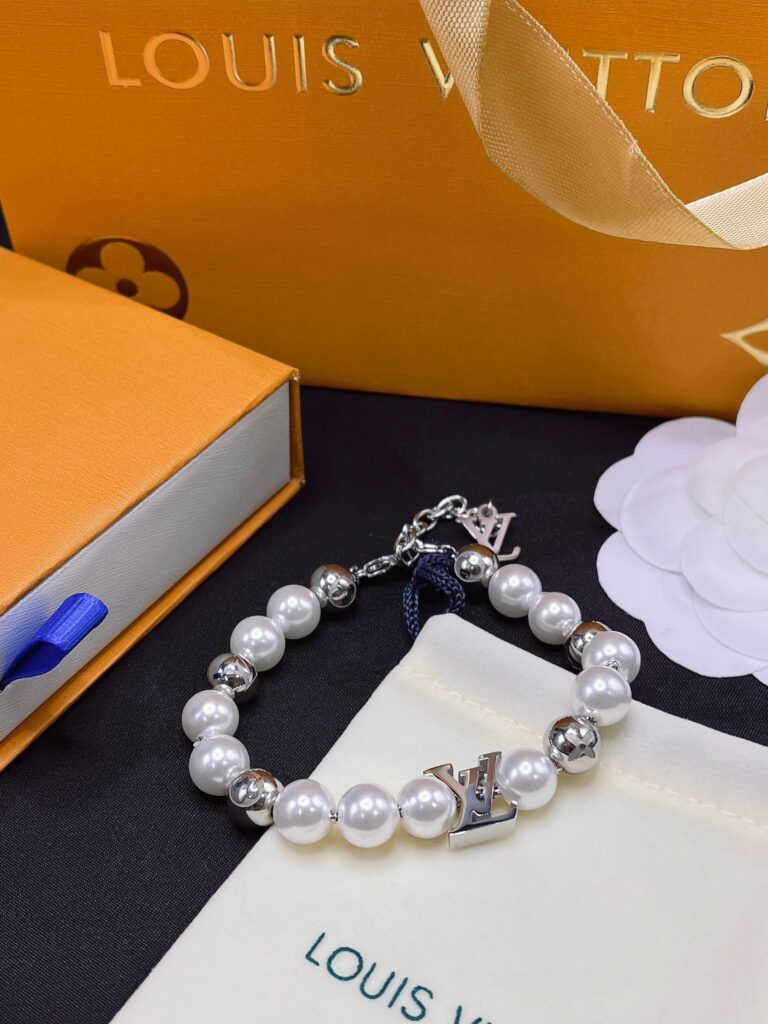 Designer L134 Bracelet editorial product context 3