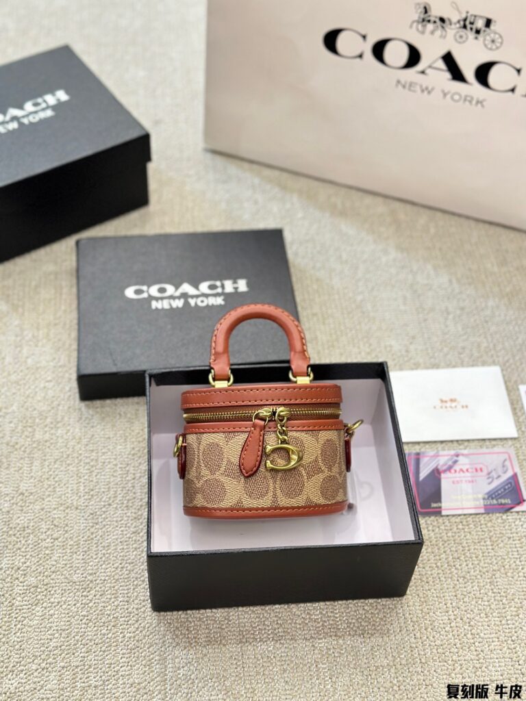 Coach Leather Bag 11 x 9 cm editorial product context 2