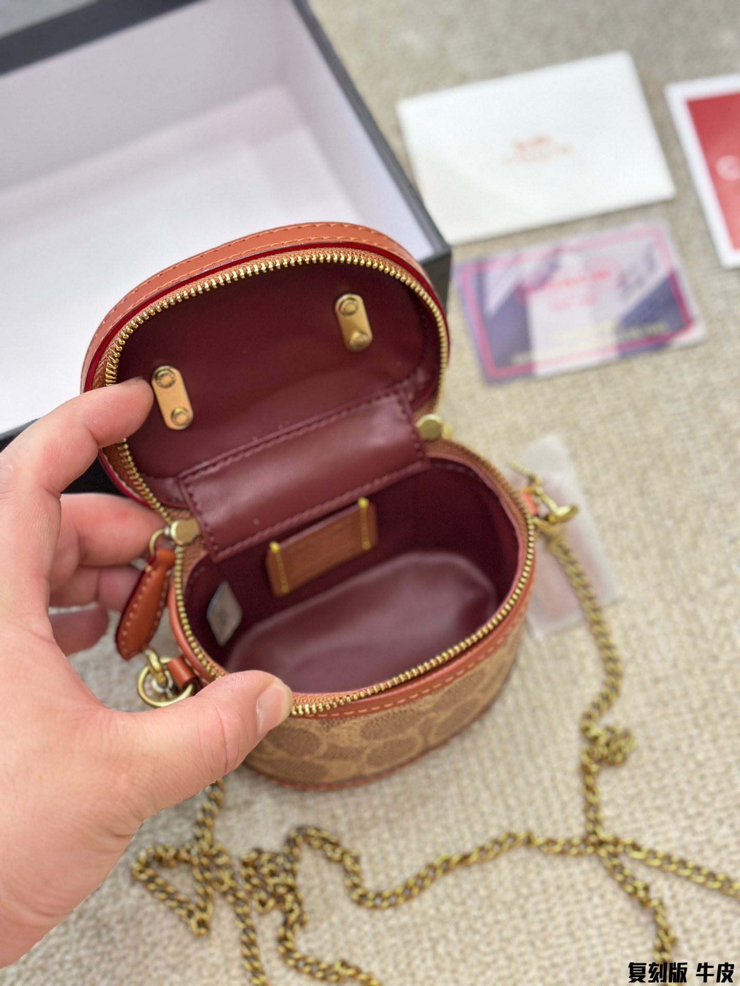 Coach p165 11 Material Calfskin Includes BOX material-leather Bag Bags
