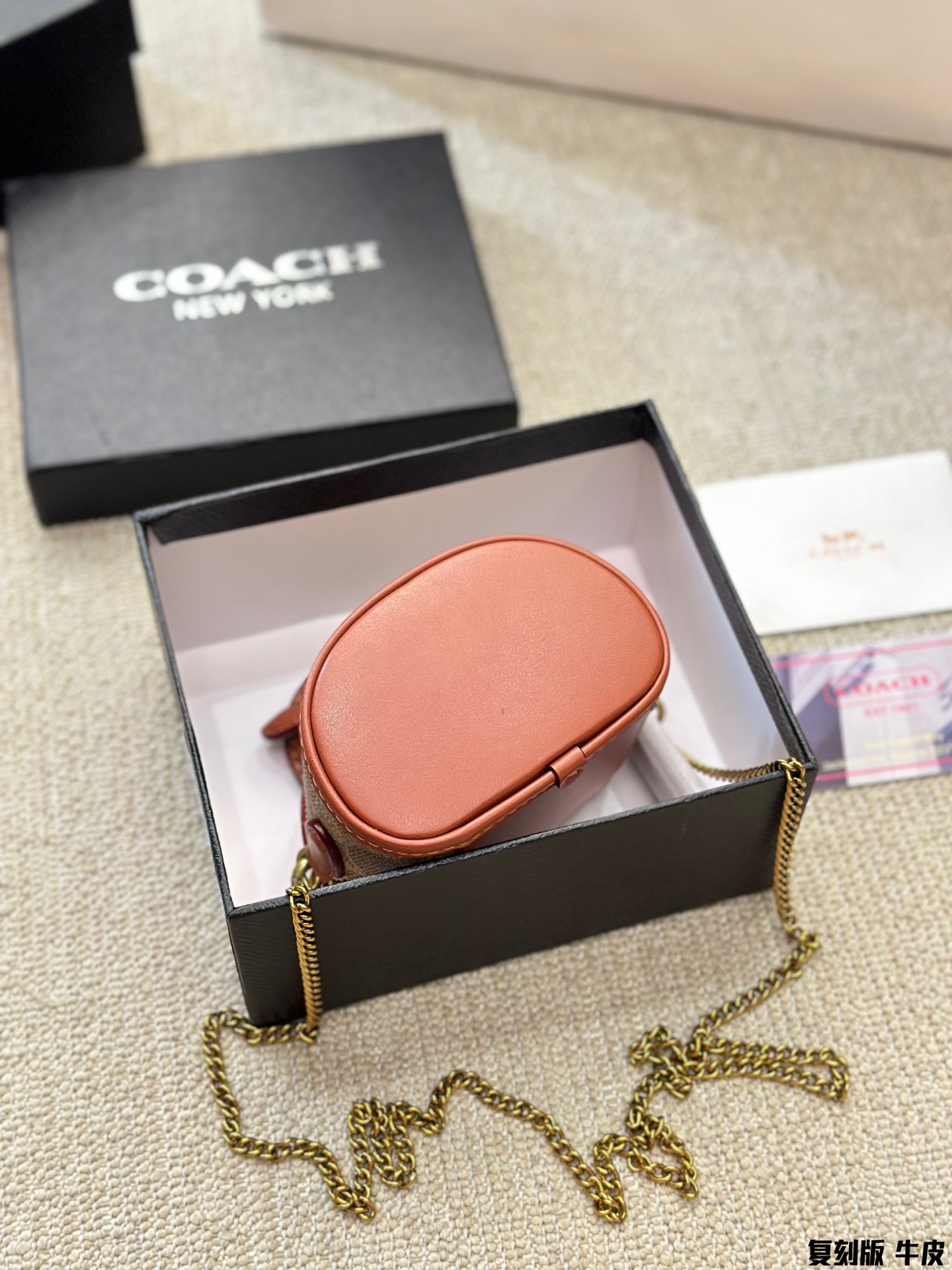 Coach p165 11 Material Calfskin Includes BOX material-leather Bag Bags