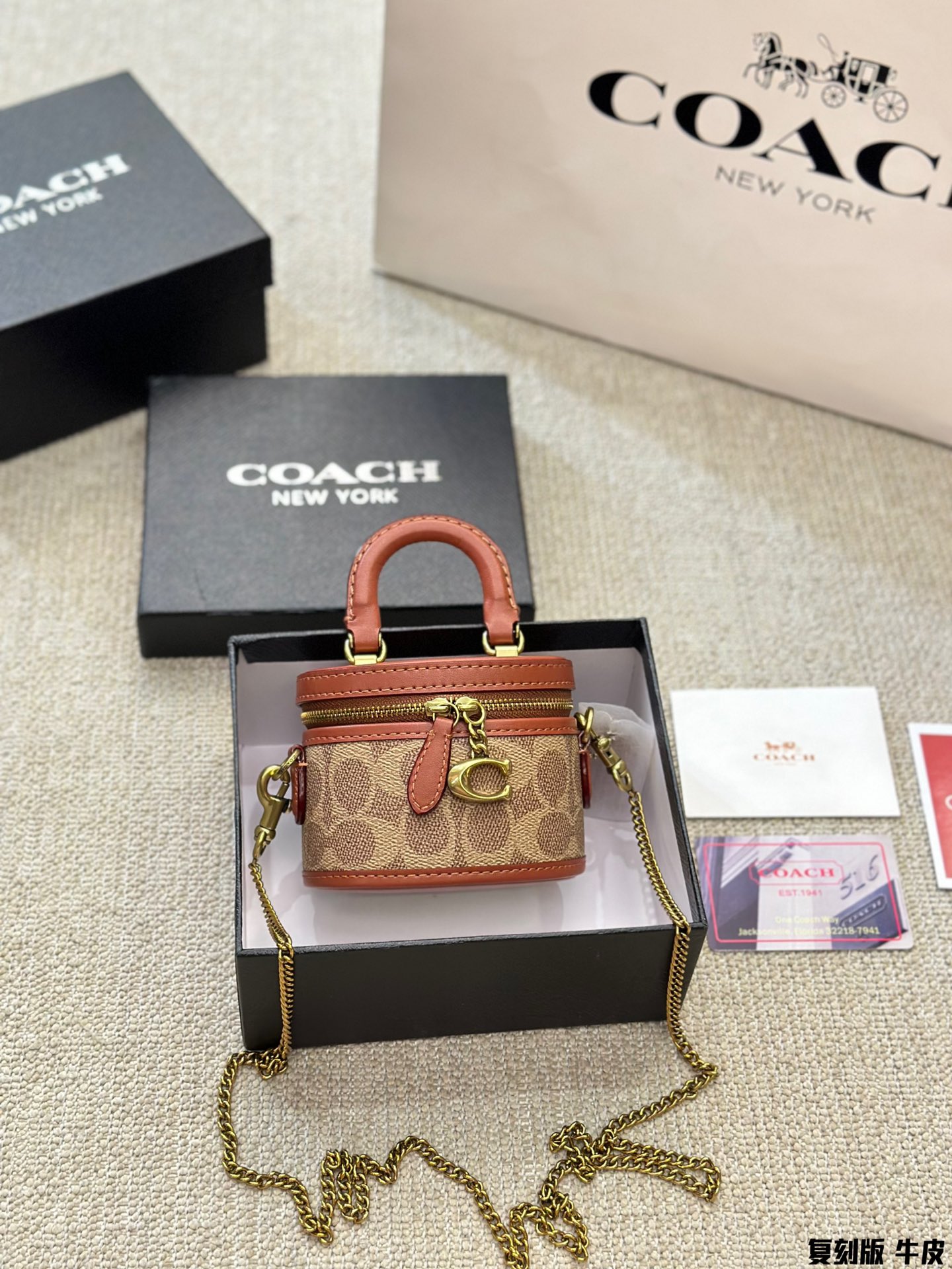 Coach p165 11 Material Calfskin Includes BOX material-leather Bag Bags