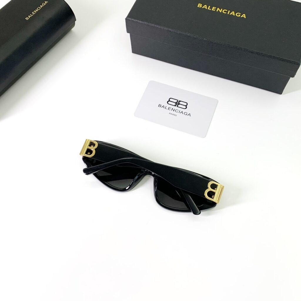 Balenciaga Metal Black Ring editorial product context 2