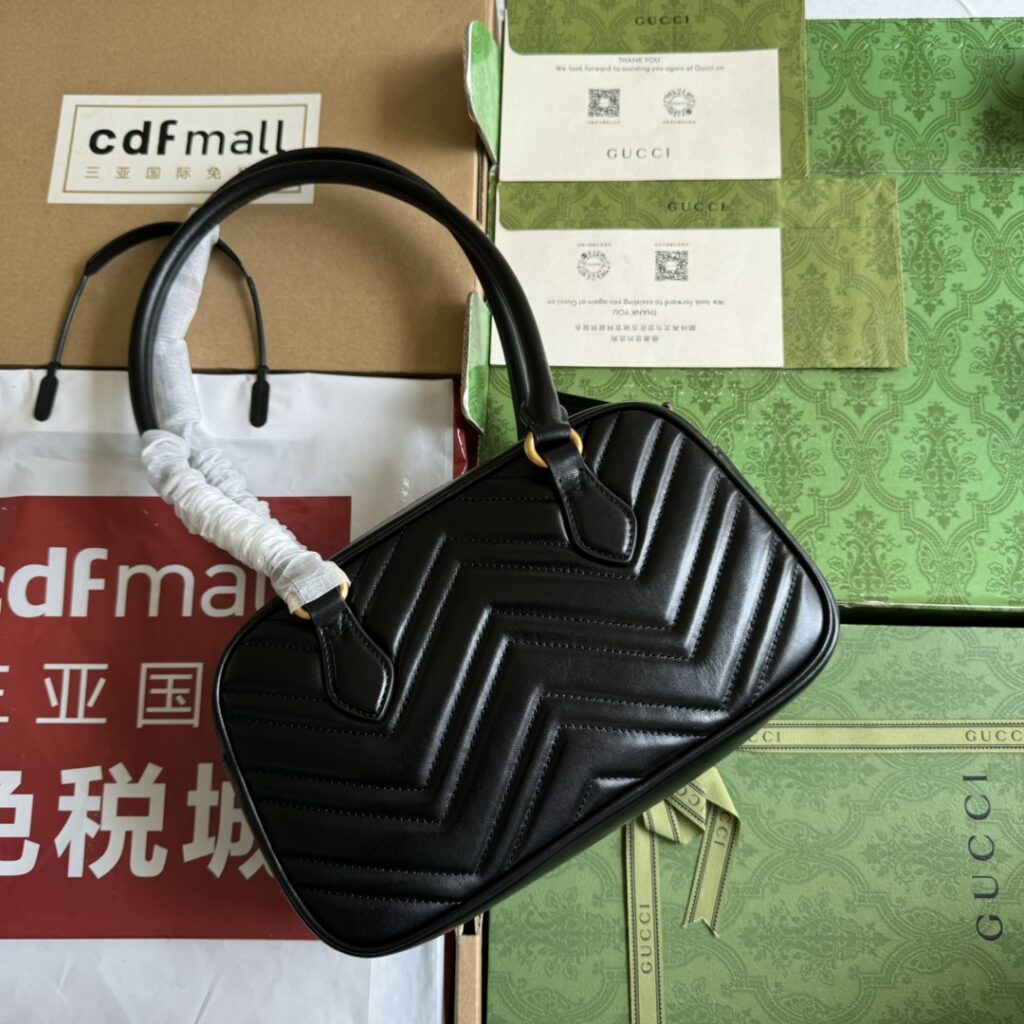 Gucci Gg Marmont Black Leather Shoulder Bag editorial product context 2