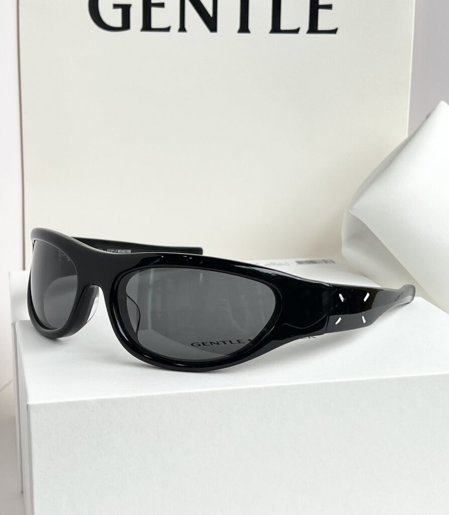 Gentle Monster Black Ring editorial product context 2
