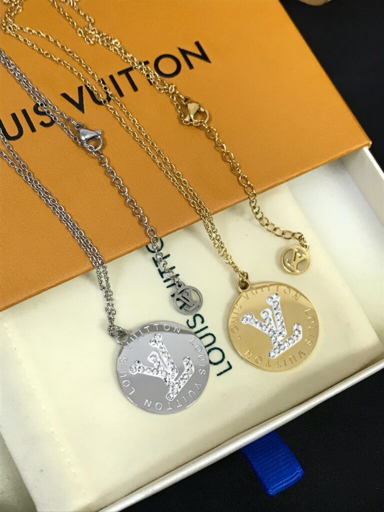 Designer Necklace editorial product context 1