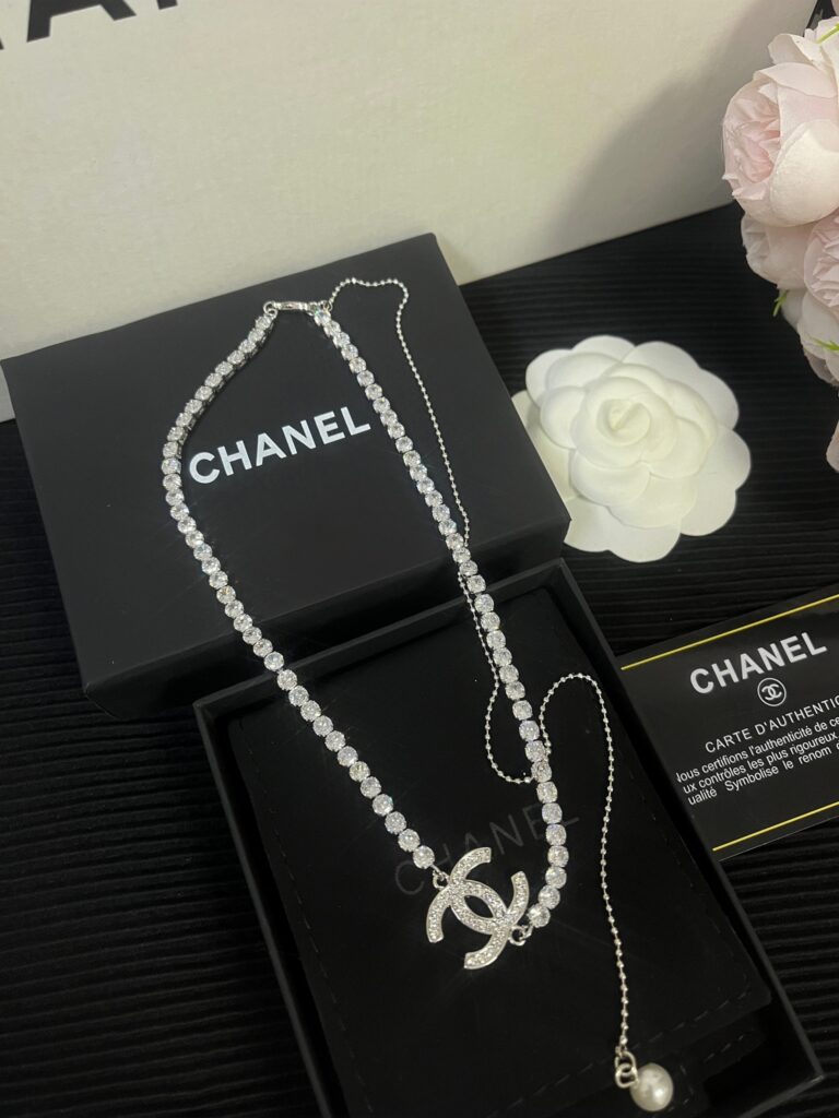 Designer Necklace editorial product context 1