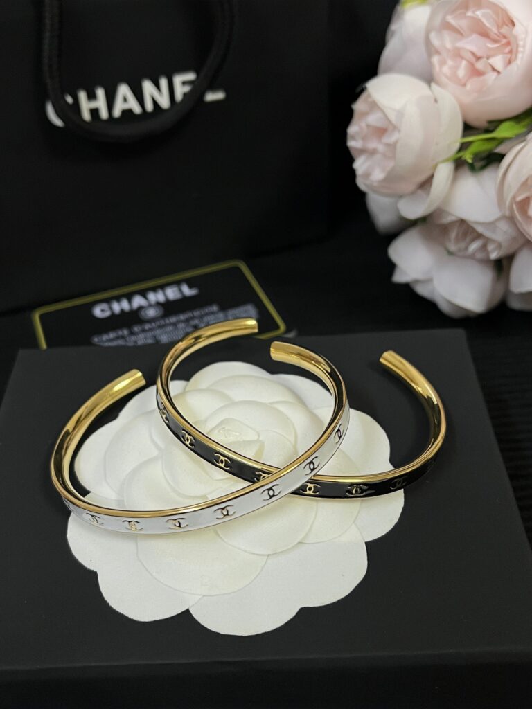 Designer S387 Bracelet editorial product context 1