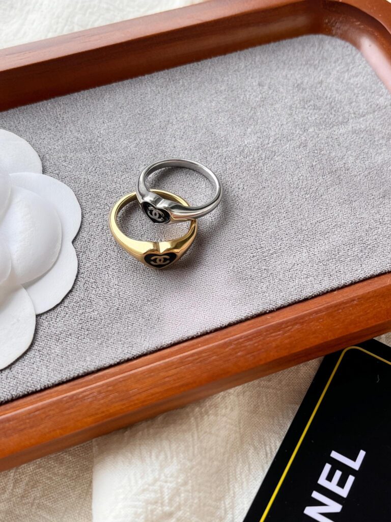 Designer J106 Ring editorial product context 1