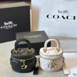Coach p170 11 Material Lambskin Includes BOX material-leather Bag Bags
