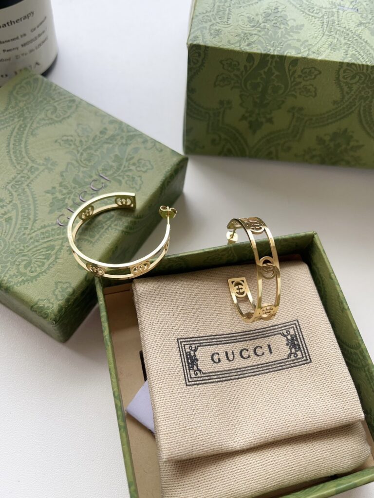 Designer A996 Ring editorial product context 3