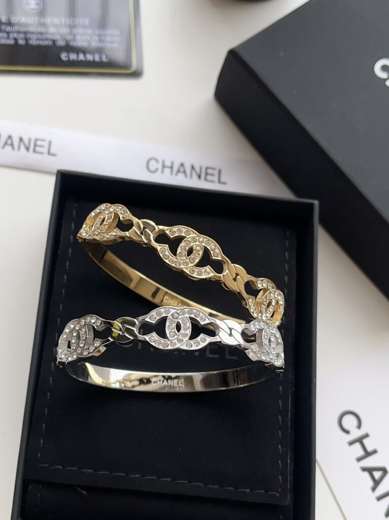 Designer S392 Bracelet editorial product context 3