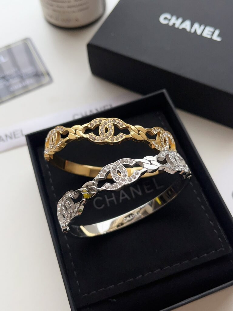 Designer S392 Bracelet editorial product context 1